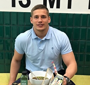 парень по вызову для секса москва